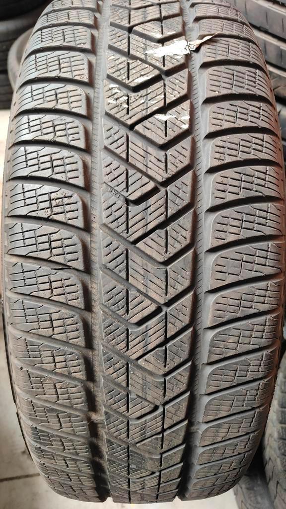 235/55r19 Pirelli 60€ per stuk met plaatsen 6mm 23555r19, Auto-onderdelen, Besturing, Ophalen of Verzenden