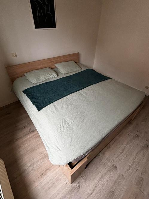 prachtig massief houten bed + matras, Huis en Inrichting, Slaapkamer | Bedden, Zo goed als nieuw, Tweepersoons, 180 cm, 200 cm