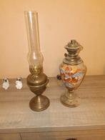 2 lampe à pétrole donc une avec des symboles chinois en céra, Antiquités & Art, Enlèvement