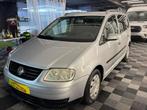 Volkswagen Touran 1.6I 261.500Km Bj. 2004, Auto's, Volkswagen, Voorwielaandrijving, 178 g/km, Bedrijf, 5 deurs