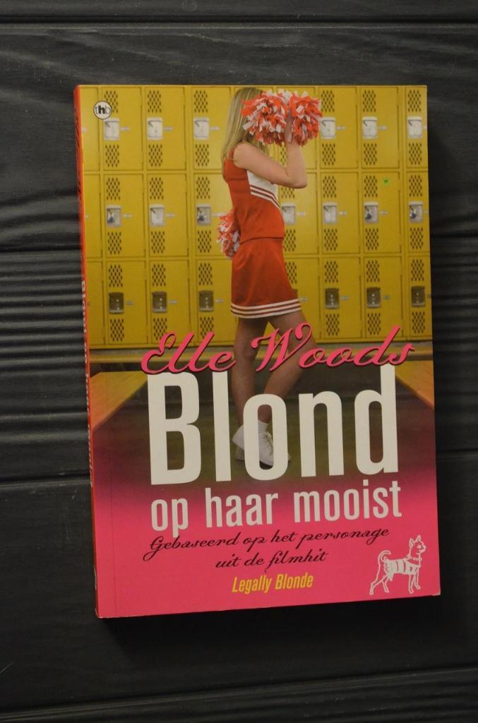 *Natalie Standifort - Blond op haar mooist - Elle Woods, Boeken, Kinderboeken | Jeugd | 13 jaar en ouder, Gelezen, Fictie, Ophalen of Verzenden