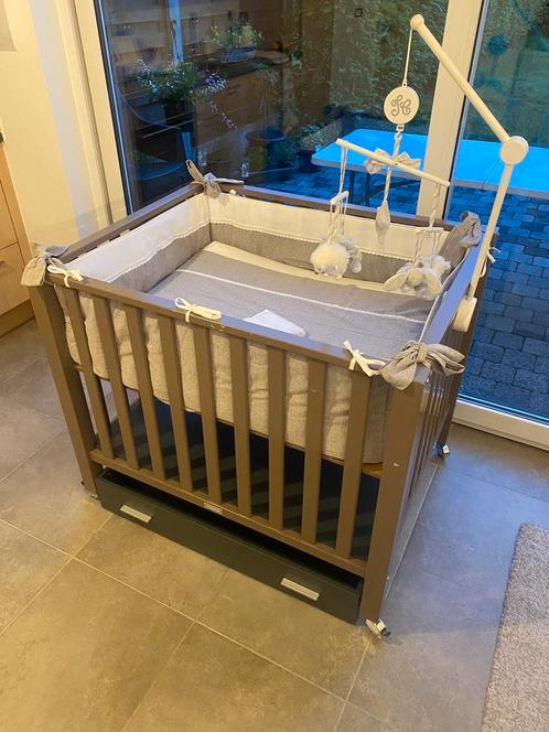 Babypark bopita met toebehoren, Kinderen en Baby's, Babyparken, Gebruikt, Vierkant, In hoogte verstelbaar, Boxkleed, Lade, Wieltjes
