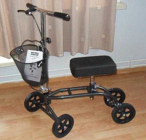 kniestep /scooter AIDAPT,herstel voet blessures, Diversen, Rollators, Zo goed als nieuw, Ophalen of Verzenden