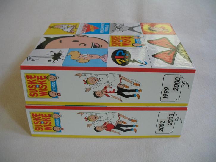Suske en Wiske, map met de weekbladen, Livres, BD, Comme neuf, Plusieurs BD, Enlèvement ou Envoi