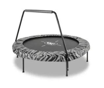 Trampoline met beugel beschikbaar voor biedingen