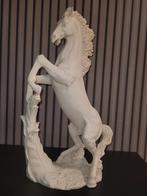 Wit decoratief paardenbeeld- kunststeen, Enlèvement ou Envoi, Comme neuf, Autres matériaux