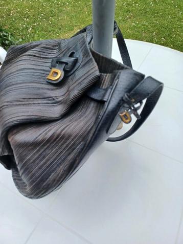 DELVAUX Vintage marineblauwe geweven leren tas met logo beschikbaar voor biedingen