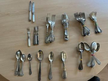 Lot de couverts anciens beschikbaar voor biedingen