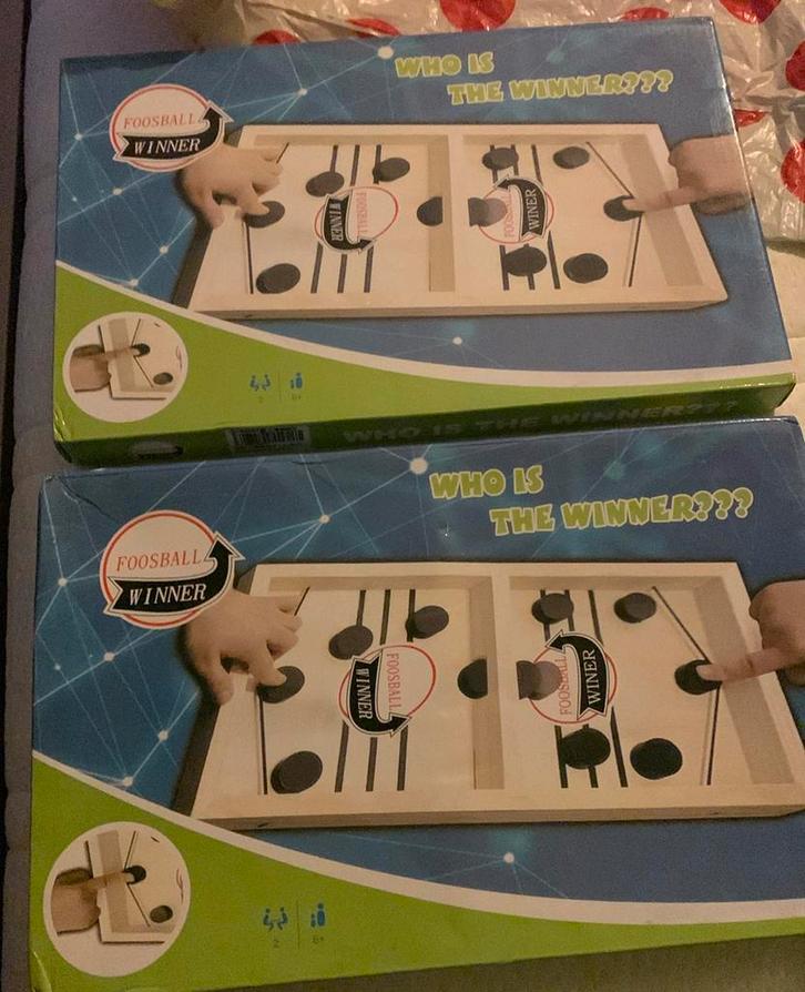 Vinger voetbal ️ 2 speldozen, Hobby & Loisirs créatifs, Jeux de société | Autre, Comme neuf, Enlèvement