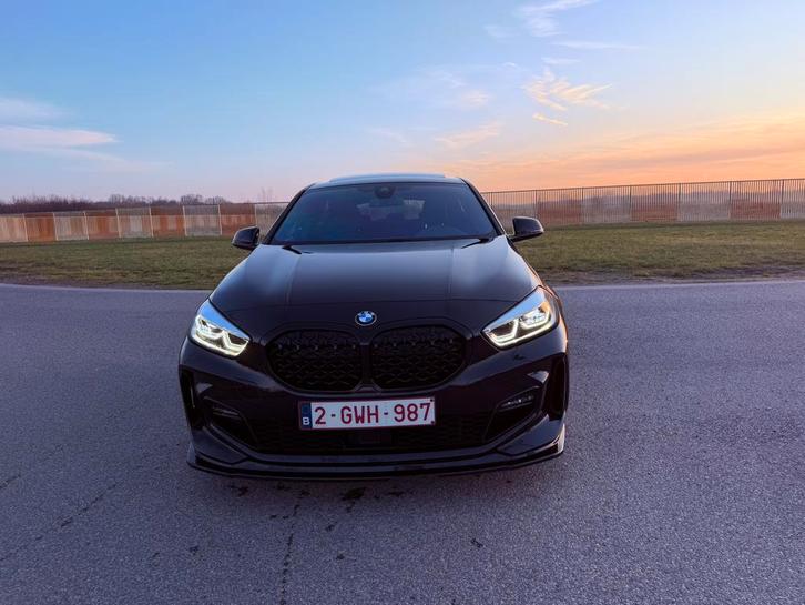 BMW 118i |M135i LOOK| PANO | CARPLAY/ANDROID | CAMERA | HK, Auto's, BMW, Particulier, 1 Reeks, ABS, Achteruitrijcamera, Adaptieve lichten