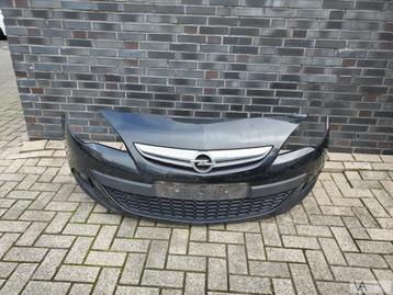 Opel Astra J GTC 2009 - 2015 voorbumper compleet met grille beschikbaar voor biedingen