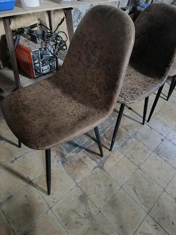 Chaise  beschikbaar voor biedingen