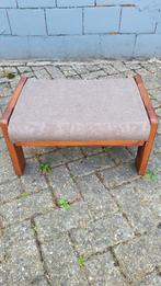 Vintage voetbankje, Ophalen