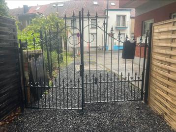 Portail en fer forgé beschikbaar voor biedingen