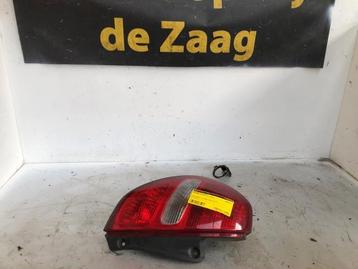 Achterlicht links van een Daihatsu Sirion beschikbaar voor biedingen