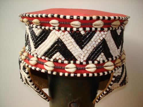 OLD KUBA mpaan hat Kongo glassbeads cowries Ingal DRC Congo, Antiek en Kunst, Kunst | Niet-Westerse kunst, Ophalen of Verzenden