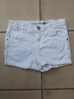 Short 134-140, Kinderen en Baby's, Kinderkleding | Maat 134, Broek, Meisje, Ophalen of Verzenden, Zo goed als nieuw
