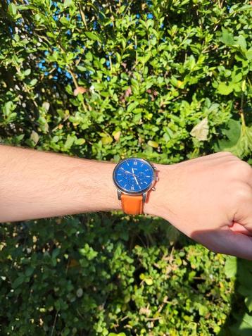 Montre analogique Fossil avec bracelet en cuir, Enlèvement ou Envoi, Comme neuf