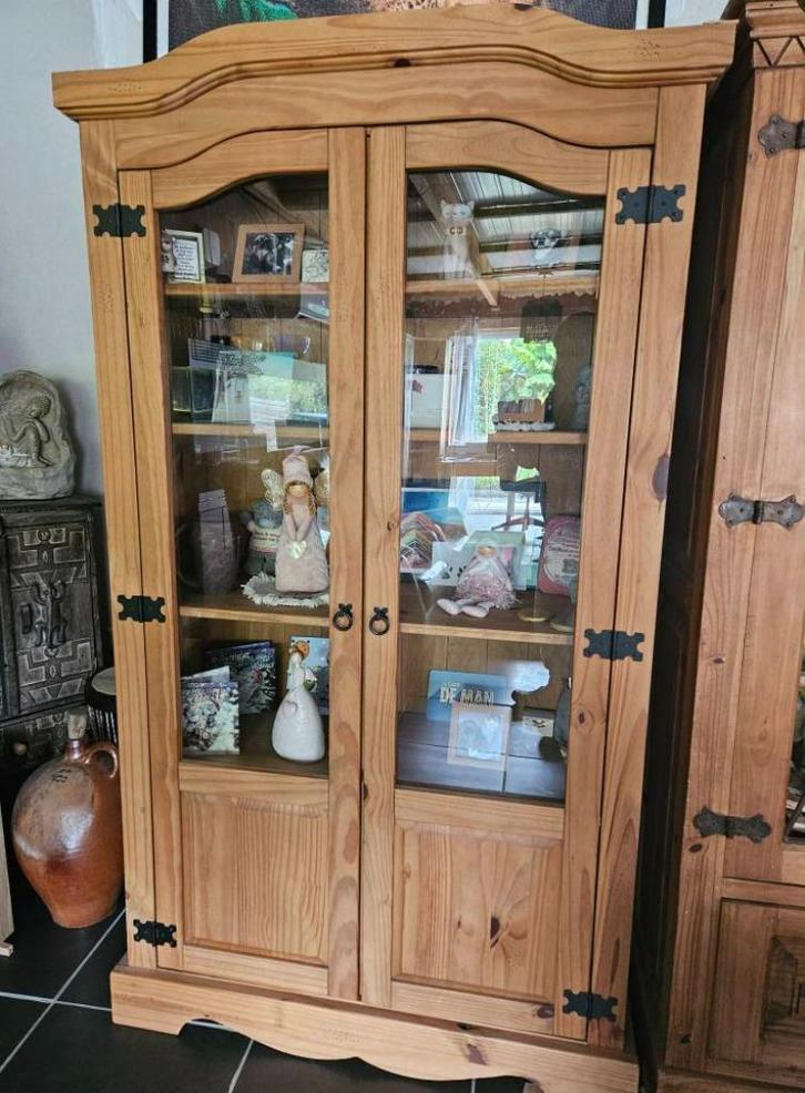 Mexicaanse vitrinekast in perfecte staat!, Huis en Inrichting, Kasten | Vitrinekasten, Zo goed als nieuw, Met lade(s), Met deur(en)