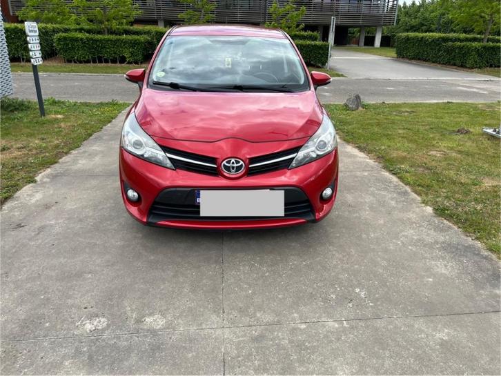 Toyota Verso 2015  1.6d  82kw **Nouvelle Chaîne** !, Auto's, Toyota, Particulier, Verso, ABS, Adaptieve lichten, Airbags, Airconditioning