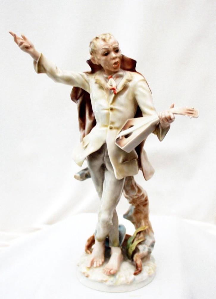 Figurine de musicien en porcelaine HUTSCHENREUTHER., Antiquités & Art, Antiquités | Porcelaine, Enlèvement ou Envoi