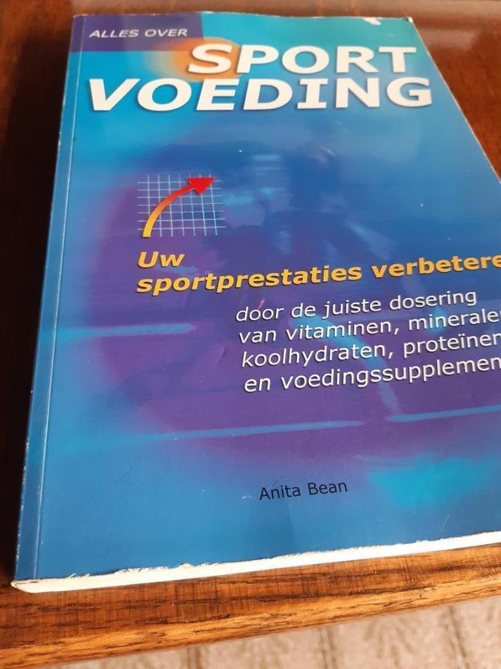 Sportvoeding - Anita Bean, Boeken, Gezondheid, Dieet en Voeding, Zo goed als nieuw, Ophalen of Verzenden