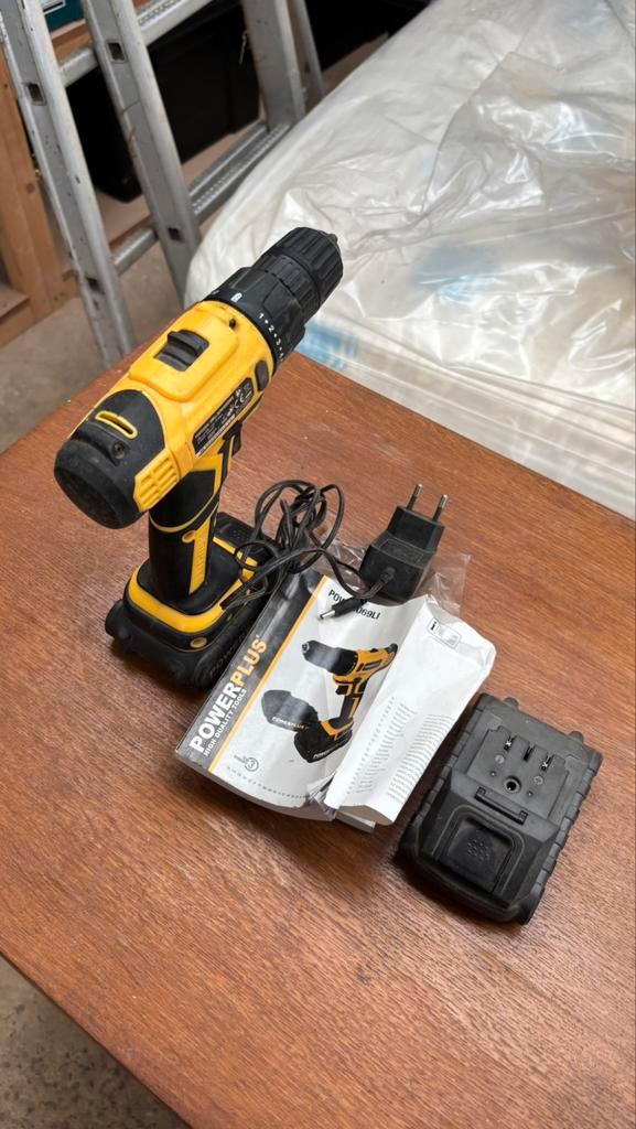 Powerplus boormachine, Doe-het-zelf en Bouw, Gereedschap | Boormachines, Zo goed als nieuw, Boor- en Schroefmachine, Ophalen