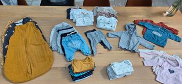 Babykleding maatje 50-56 beschikbaar voor biedingen
