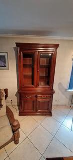 Vitrinekast, Ophalen