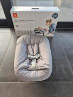 Tripp Trapp Newborn Set Grijs (quasi nieuw) (excl stoel), Kinderen en Baby's, Kinderstoelen, Ophalen, Zo goed als nieuw