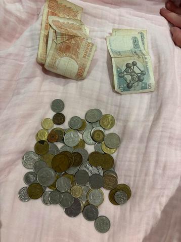 Oud geld en munten beschikbaar voor biedingen