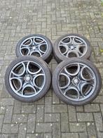 Originele Alfa Romeo 17 inch velgen met goede banden, Auto-onderdelen, 215 mm, Banden en Velgen, Nieuw, 17 inch