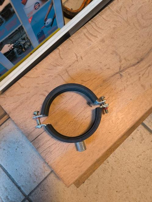 Beugels PVC / electra buizen (verschillende maten, zie tekst, Doe-het-zelf en Bouw, IJzerwaren en Bevestigingsmiddelen, Nieuw