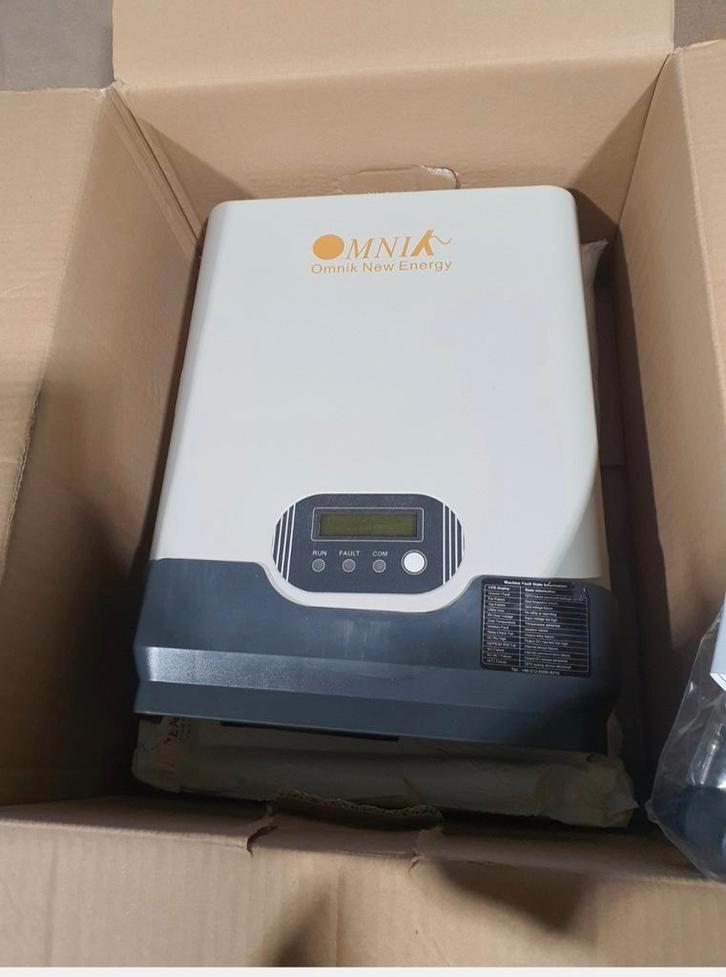 Partij Zonnepanelen (13 grote + 15-20 kleine) + Omvormer, Doe-het-zelf en Bouw, Zonnepanelen en Toebehoren, Ophalen