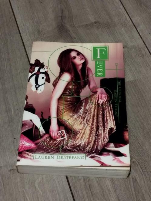 Fever - Lauren DeStefano, Livres, Littérature, Utilisé, Enlèvement