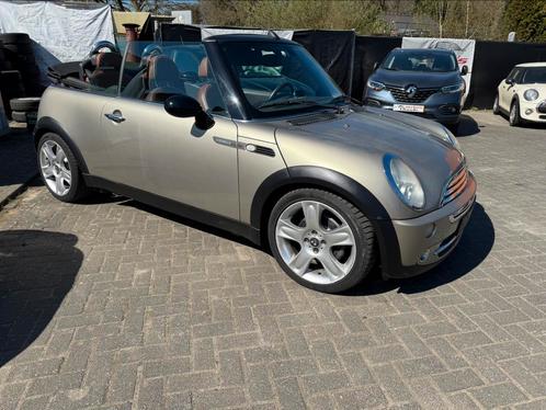 Mini cooper cabrio side walk, Auto's, Mini, Bedrijf, Te koop, Cabrio, ABS, Airbags, Airconditioning, Alarm, Boordcomputer, Centrale vergrendeling