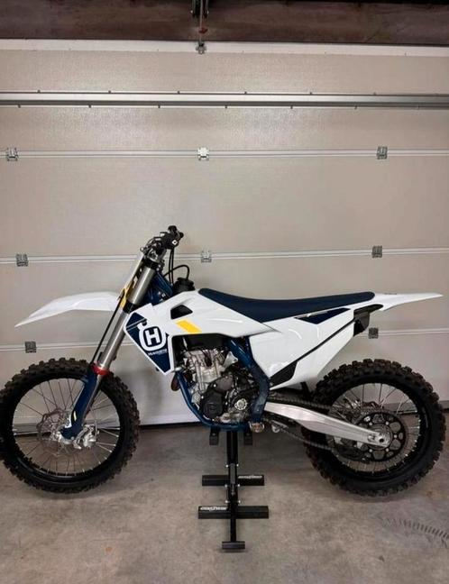 Nieuwe (10u) Husqvarna fc 250 2022, KTM sxf 250 crossmotor ., Fietsen en Brommers, Brommers | Crossbrommers, Ophalen