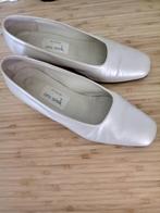damesschoenen parelmoer maat 37 1/2, Kleding | Dames, Ophalen, Schoenen met lage hakken, Oni onik, Beige