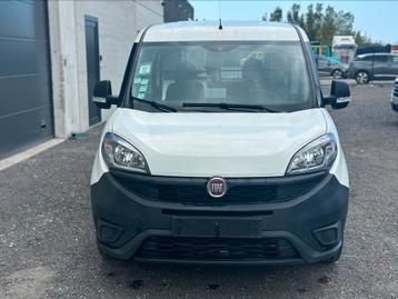 Fiat Doblo Maxi/2018/1,4essence//5371€ hors TVA
