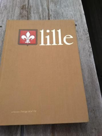 livre : Lille par Pierre Perrard beschikbaar voor biedingen