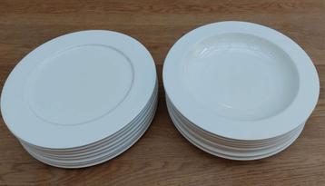 16-delig servies iittala  29,5cm nooit gebruikt, Enlèvement, Comme neuf, Assiettes(s)