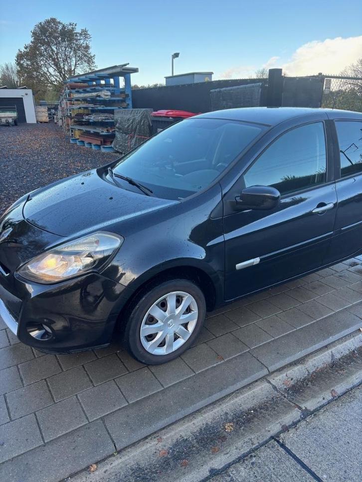 Renault Clio, Autos, Renault, Particulier, Clio, Diesel, Euro 5, Berline, 5 portes, Boîte manuelle, Noir, Noir, Tissu, Traction avant