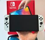 Nintendo Switch Oled in NIEUWSTAAT, Games en Spelcomputers, Spelcomputers | Nintendo Switch, Ophalen, Nieuw, Met 2 controllers