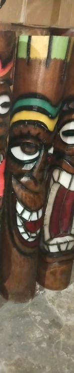 Tiki totem en bois de cocotier 150 cm coloré, Antiek en Kunst, Ophalen of Verzenden