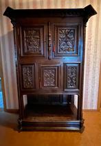 Antieke kast 16-17e eeuw., Antiek en Kunst, Antiek | Meubels | Kasten, Ophalen