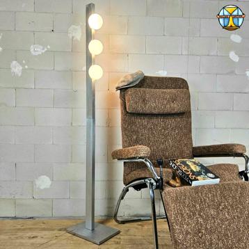 Lampadaire chromé unique de style vintage de l'ère spatiale, Enlèvement ou Envoi, Comme neuf, 150 à 200 cm, Métal