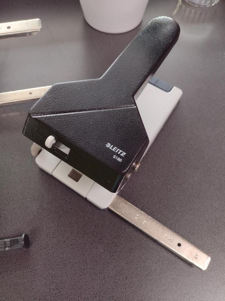 perforator leitz drie stuks nr 5180, Diversen, Bureau-accessoires, Gebruikt, Ophalen