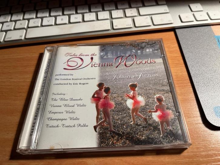 Contes des bois de Vienne - Johan Strauss, CD & DVD, CD | Classique, Comme neuf, Enlèvement ou Envoi