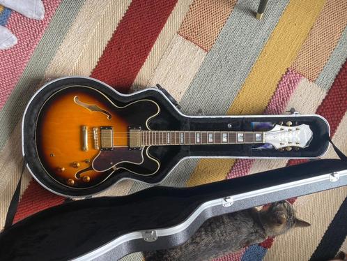 Epiphone Sheraton || 2013 (met hardcase), Musique & Instruments, Instruments à corde | Guitares | Électriques, Comme neuf, Hollow body