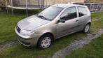 Fiat Punto 1.2i Jaar 2005, Auto's, Voorwielaandrijving, Stof, 4 cilinders, Particulier